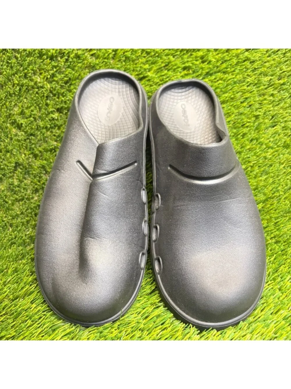 OOFOS OOcloog Clog Mens Size 8 Black Beach Outdoor Slip On Recovery Sandals